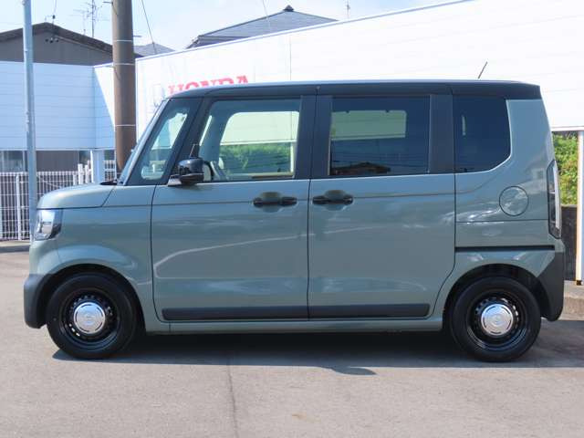 N-BOXジョイ 2トーン