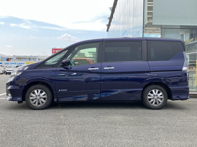 セレナ1.2 e-POWER ハイウェイスターV