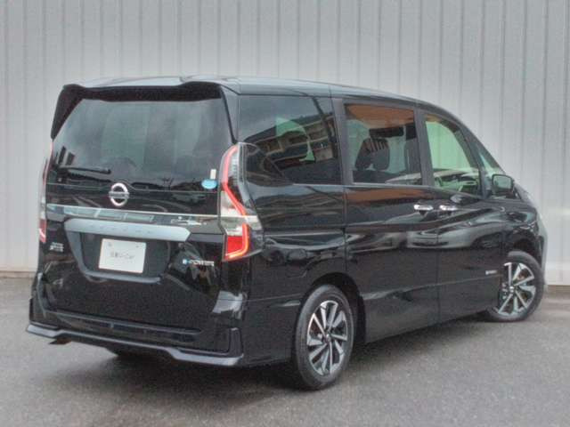 セレナ1.2 e-POWER ハイウェイスターV