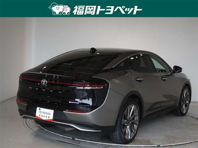 クラウンクロスオーバー2.5 G アドバンスト レザー パッケージ E-Four 4WD