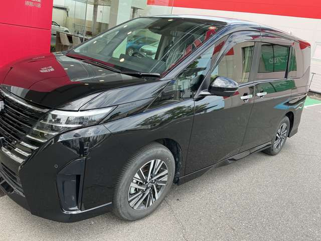 セレナ1.4 e-POWER ハイウェイスターV