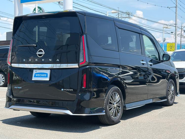 セレナ1.4 e-POWER AUTECH