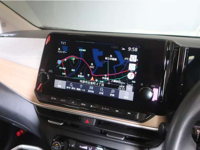 ノートオーラ1.2 G FOUR レザーエディション 4WD