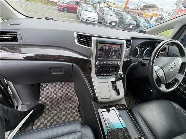 ヴェルファイアハイブリッド 2.5 ZR Gエディション E-Four 4WD