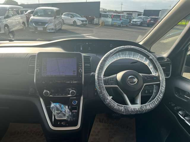 セレナ1.2 e-POWER AUTECH