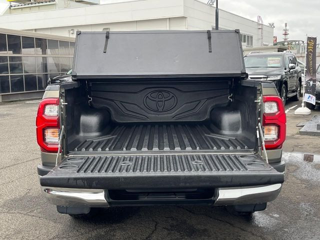 �ύڗ�500kg�̍L�X�Ƃ����f�b�L�́A�V�т���d���܂ő��p�r�Ɏg���܂��B�x�b�h���C�i�[��g�m�J�o�[�̎��t���������k��������
