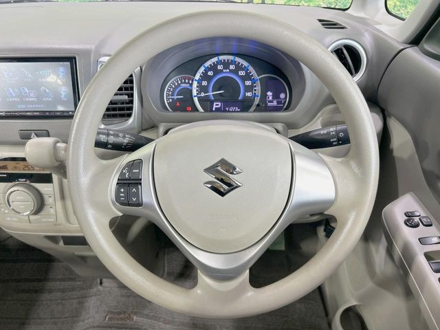�y�X�e�A�����O�X�C�b�`�z�^�]���A�O������ڐ������炷���ƂȂ��A�I�[�f�B�I���̑��삪�\�ȕ֗��@�\!���S&���K�ȃh���C�u�����o���Ă���܂���