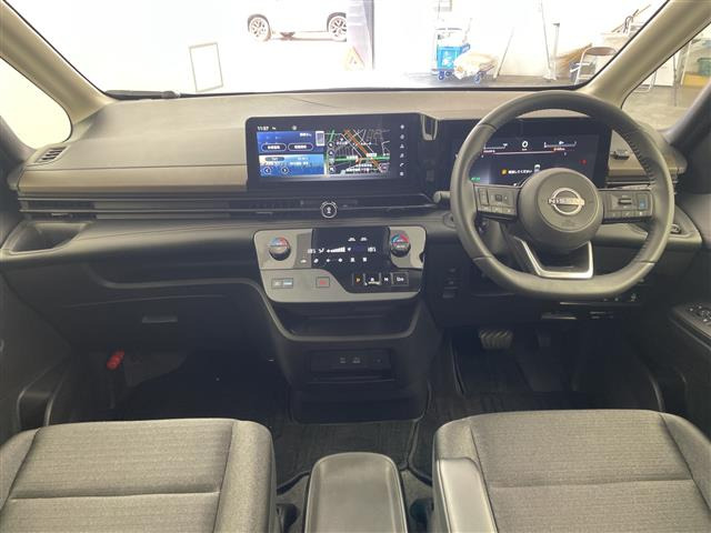 セレナ1.4 e-POWER ハイウェイスターV