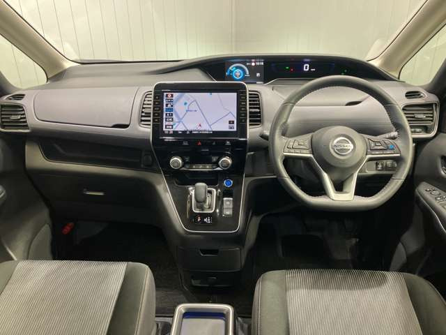 セレナ1.2 e-POWER ハイウェイスターV