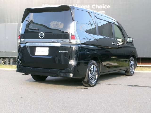 セレナ1.2 e-POWER XV