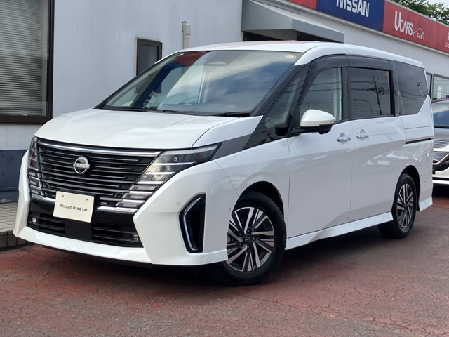 セレナ1.4 e-POWER ルキシオン