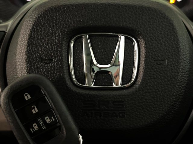 �yHonda�X�}�[�g�L�[�z�J�o����|�P�b�g�ɓ��ꂽ�܂܂ł��h�A�̎{���E�������\�ȃX�}�[�g�L�[�𑕔��B�G���W���̃I���E�I�t�����J�M�����o���K�v����������Ƃ��Ă��֗��ł���