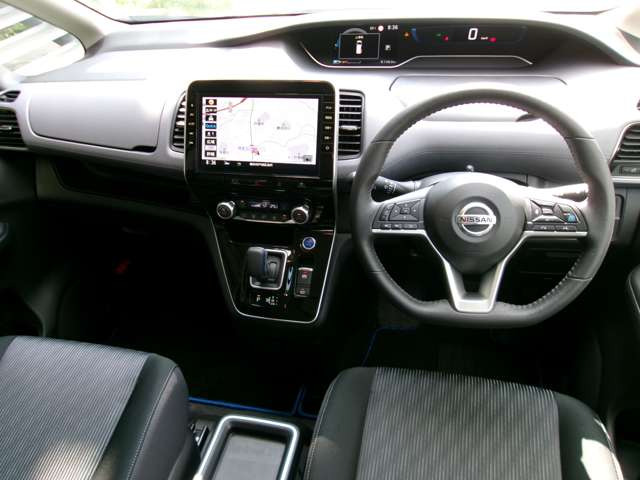 セレナ1.2 e-POWER ハイウェイスターV