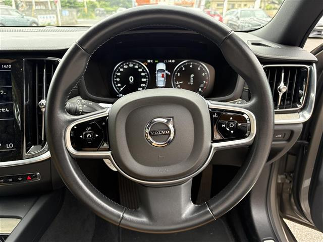 V60T5 インスクリプション