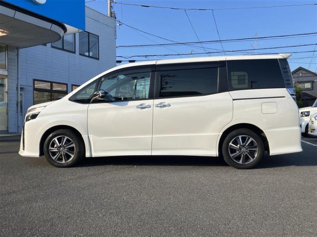 ヴォクシー2.0 ZS 煌