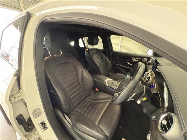 GLCクーペ220d 4マチック スポーツ 本革仕様 4WD