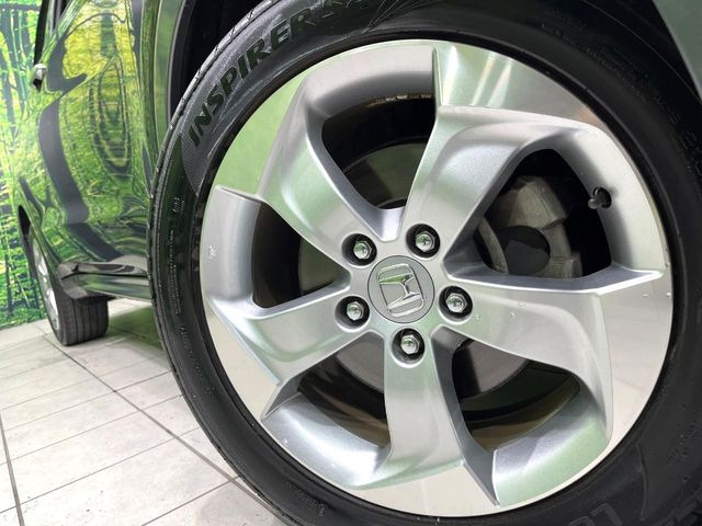 �y����17�C���`�A���~�z�C�[���z�O�ςɃ}�b�`���������A���~�z�C�[���𑕒����Ă���܂��B�e��ЊO�A���~�z�C�[����A�X�^�b�h���X�^�C�����戵�����Ă���܂��B���񂲑��k����������