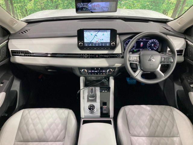 アウトランダーPHEV 2.4 P 4WD