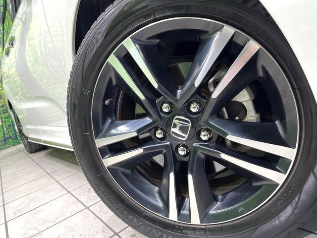 �y����17�C���`�A���~�z�C�[���z�O�ςɃ}�b�`���������A���~�z�C�[���𑕒����Ă���܂��B�e��ЊO�A���~�z�C�[����A�X�^�b�h���X�^�C�����戵�����Ă���܂��B���񂲑��k����������