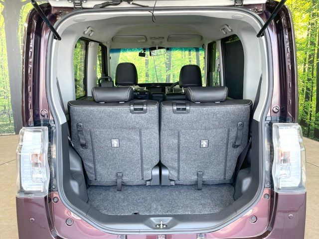 普段のお買い物や通勤、送迎等に十分な荷室スペースを確保しております。セカンドシートを倒すと、大きな荷物の積載も可能です♪