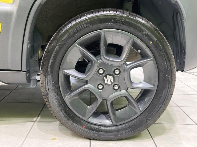 �y����16�C���`�A���~�z�C�[���z�O�ςɃ}�b�`���������A���~�z�C�[���𑕒����Ă���܂��B�e��ЊO�A���~�z�C�[����A�X�^�b�h���X�^�C�����戵�����Ă���܂��B���񂲑��k����������