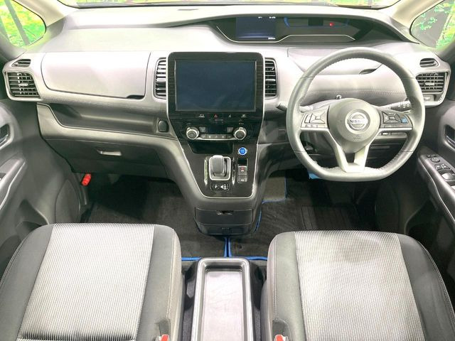 セレナ1.2 e-POWER ハイウェイスターV