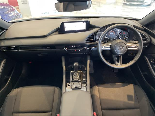 MAZDA3ファストバック1.5 15S ツーリング 4WD