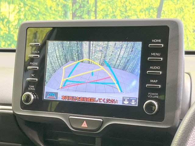 【バックカメラ】駐車時に後方がリアルタイム映像で確認できます。大型商業施設や立体駐車場での駐車時や、夜間のバック時に大活躍!運転スキルに関わらず、今や必須となった装備のひとつです!
