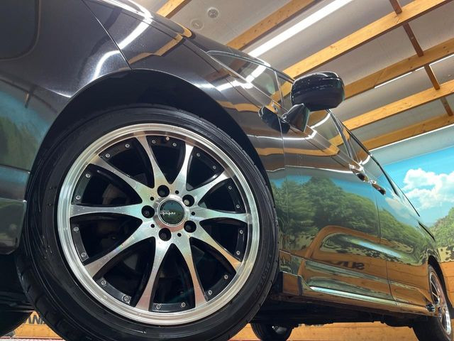 �y18�C���`�A���~�z�C�[���z�O�ςɃ}�b�`�����A���~�z�C�[���𑕒����Ă���܂��B�e��A���~�z�C�[����A�X�^�b�h���X�^�C�����戵�����Ă���܂��B���񂲑��k����������