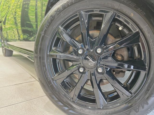 �y14�C���`�A���~�z�C�[���z�O�ςɃ}�b�`�����A���~�z�C�[���𑕒����Ă���܂��B�e��A���~�z�C�[����A�X�^�b�h���X�^�C�����戵�����Ă���܂��B���񂲑��k����������