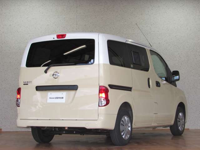 NV200バネットバン