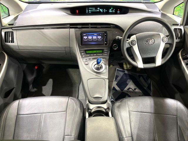 プリウス1.8 S