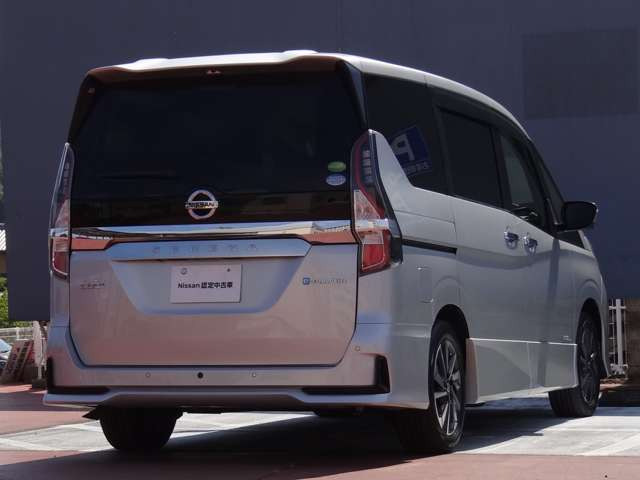セレナ1.2 e-POWER ハイウェイスターV