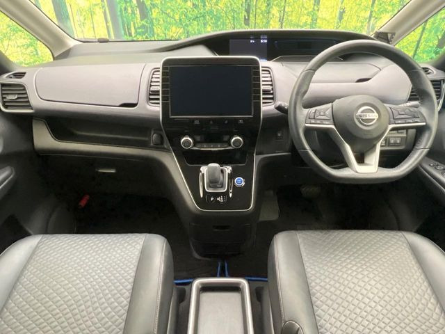 セレナ1.2 e-POWER ハイウェイスターV