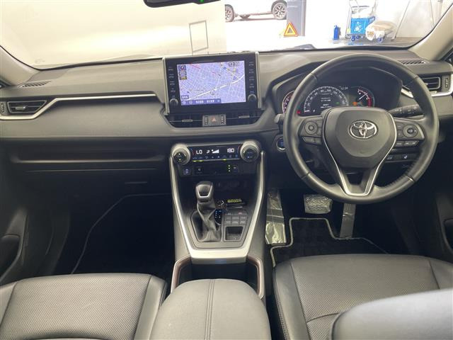 RAV42.0 G 4WD