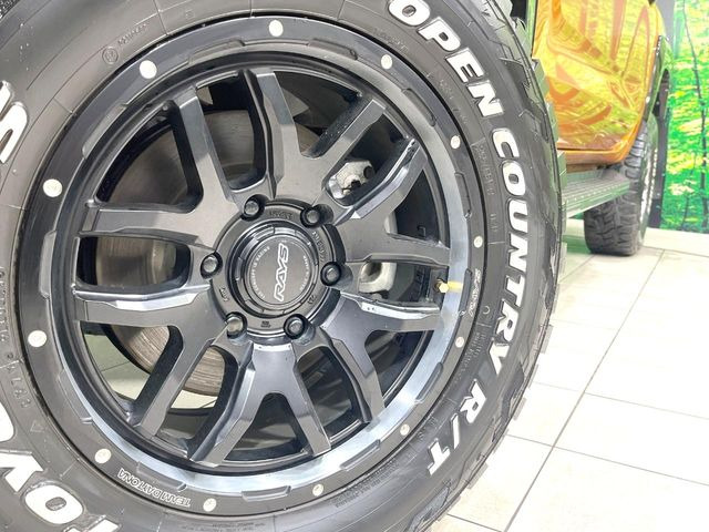 �y17�C���`�A���~�z�C�[���z�O�ςɃ}�b�`�����A���~�z�C�[���𑕒����Ă���܂��B�e��A���~�z�C�[����A�X�^�b�h���X�^�C�����戵�����Ă���܂��B���񂲑��k����������