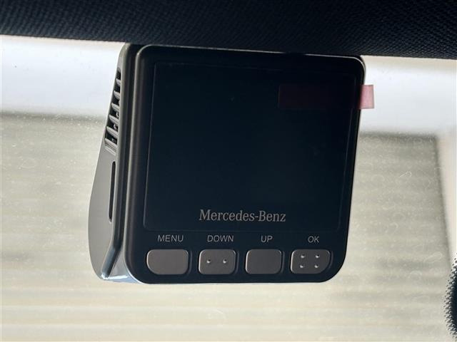 GLAクラスGLA200d 4マチック AMGライン 4WD