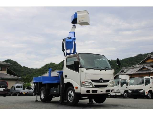 デュトロ高所作業車