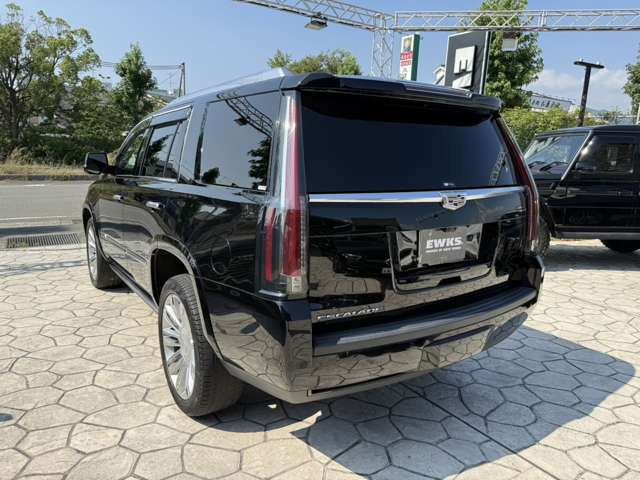 エスカレードプラチナム 4WD