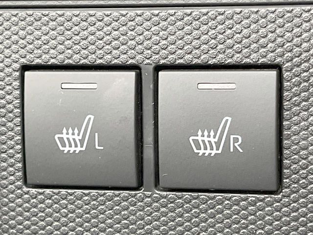 【シートヒーター】寒い日に重宝するシートヒーター!エアコンより早く温まってくれるので寒がりの人も安心ですね♪エアコンの温風は乾燥するから苦手、という方にもをおすすめです。