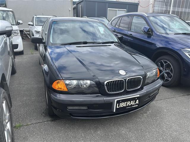 3シリーズセダン320i