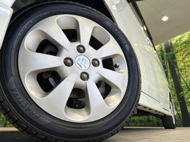�y����14�C���`�A���~�z�C�[���z�O�ςɃ}�b�`���������A���~�z�C�[���𑕒����Ă���܂��B�e��ЊO�A���~�z�C�[����A�X�^�b�h���X�^�C�����戵�����Ă���܂��B���񂲑��k����������
