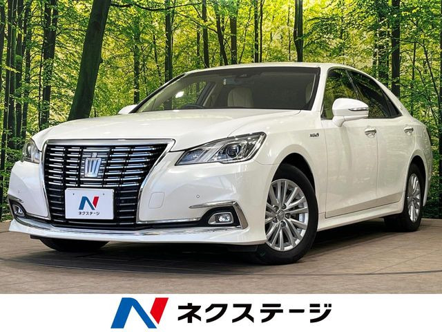 クラウンハイブリッド 2.5 ロイヤルサルーン