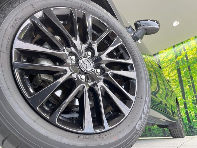 �y����16�C���`�A���~�z�C�[���z�O�ςɃ}�b�`���������A���~�z�C�[���𑕒����Ă���܂��B�e��ЊO�A���~�z�C�[����A�X�^�b�h���X�^�C�����戵�����Ă���܂��B���񂲑��k����������