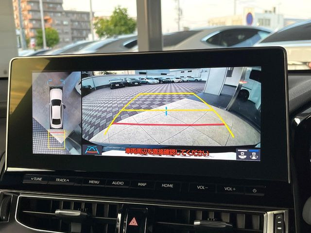 �y�p�m���~�b�N�r���[���j�^�[�z��p�̃J�����ɂ��A�ォ�猩���낵���悤�Ȏ��_��360�x�N���}�̎��͂��m�F���邱�Ƃ��ł��܂������p�������m�F���₷���A�����ꏊ�ł̐؂�Ԃ��⒓�Ԃ��X���[�Y�ɍs���܂��B