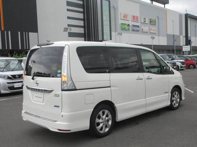 セレナ2.0 ハイウェイスターG S-HYBRID