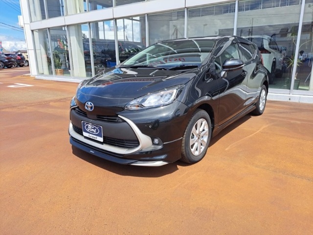 アクア1.5 G E-Four 4WD