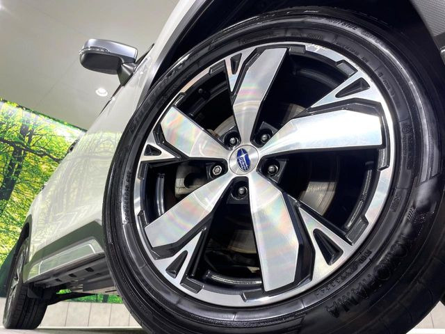 �y����18�C���`�A���~�z�C�[���z�O�ςɃ}�b�`���������A���~�z�C�[���𑕒����Ă���܂��B�e��ЊO�A���~�z�C�[����A�X�^�b�h���X�^�C�����戵�����Ă���܂��B���񂲑��k����������