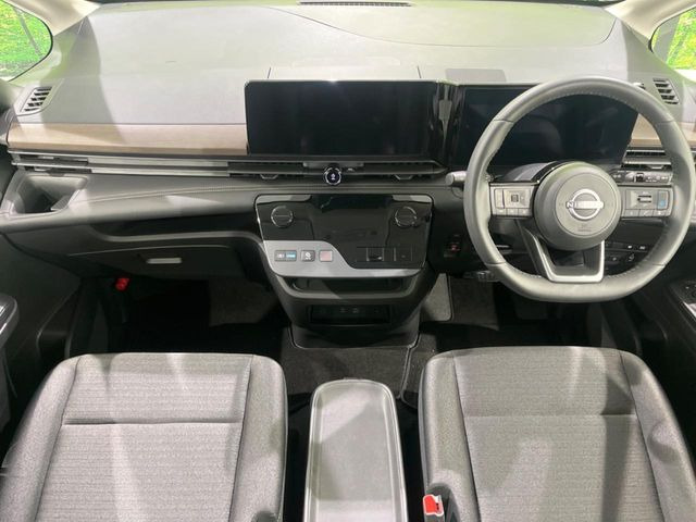 セレナ1.4 e-4ORCE ハイウェイスターV 4WD