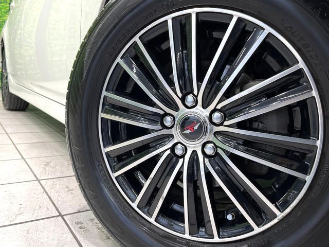 �y15�C���`�A���~�z�C�[���z�O�ςɃ}�b�`�����A���~�z�C�[���𑕒����Ă���܂��B�e��A���~�z�C�[����A�X�^�b�h���X�^�C�����戵�����Ă���܂��B���񂲑��k����������